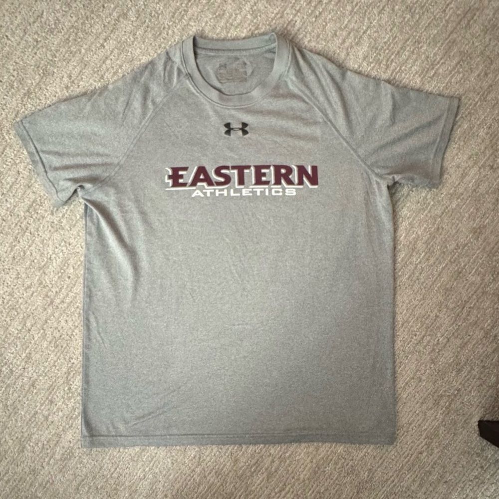 Under Armour T-shirt